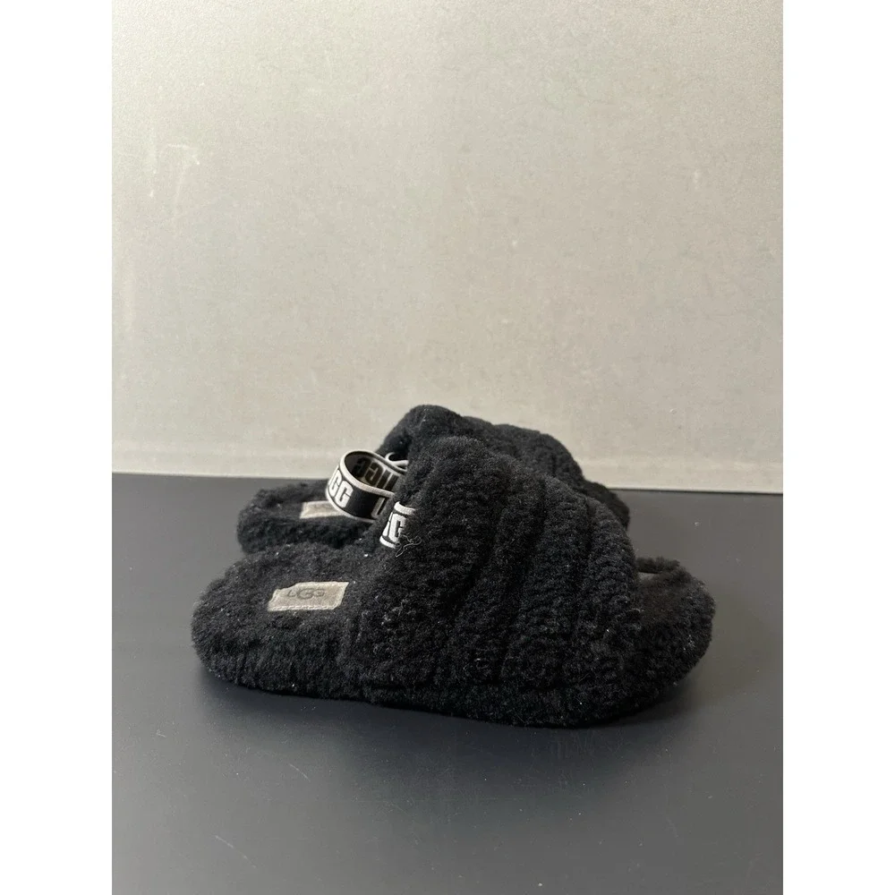 Ugg Fluffy Slides‎ Size 3